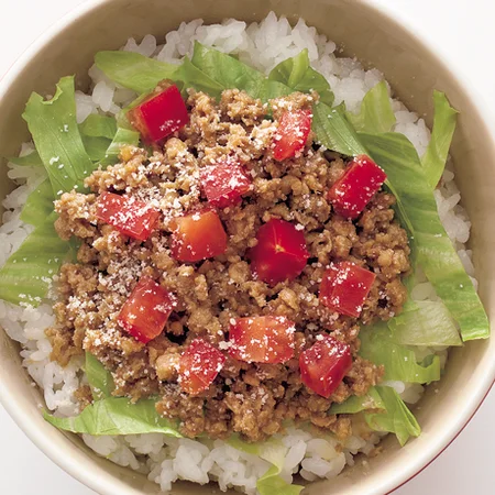 たっぷりナスとひき肉の ごちそう丼