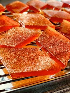 贅沢な琥珀糖と和紅茶のセット