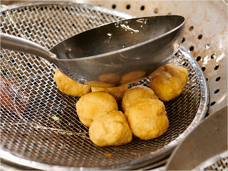 銀座アスター 酢豚の本格レシピ。ケチャップ不要、肉は驚くほどジューシーに！三越伊勢丹の食メディアFOODIE フーディー