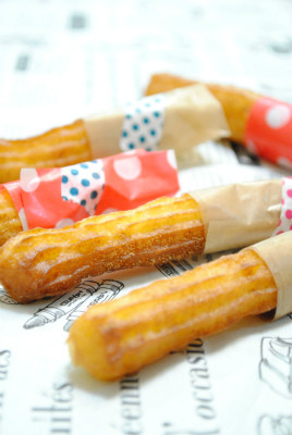 サックサクを召し上がれ♪スペイン風「チュロス」の簡単美味しい作り方キナリノ