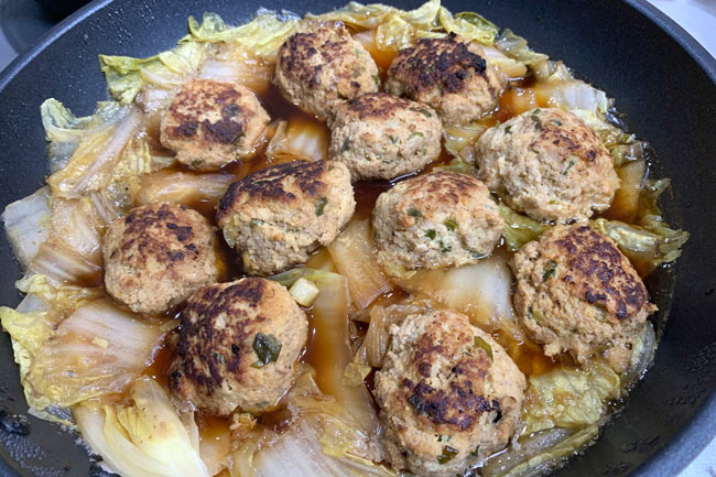 ハンバーグと白菜のコンソメ煮