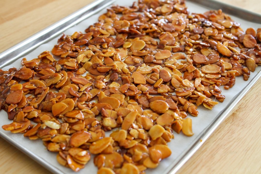 お菓子の基本！ アーモンドプラリネの作り方