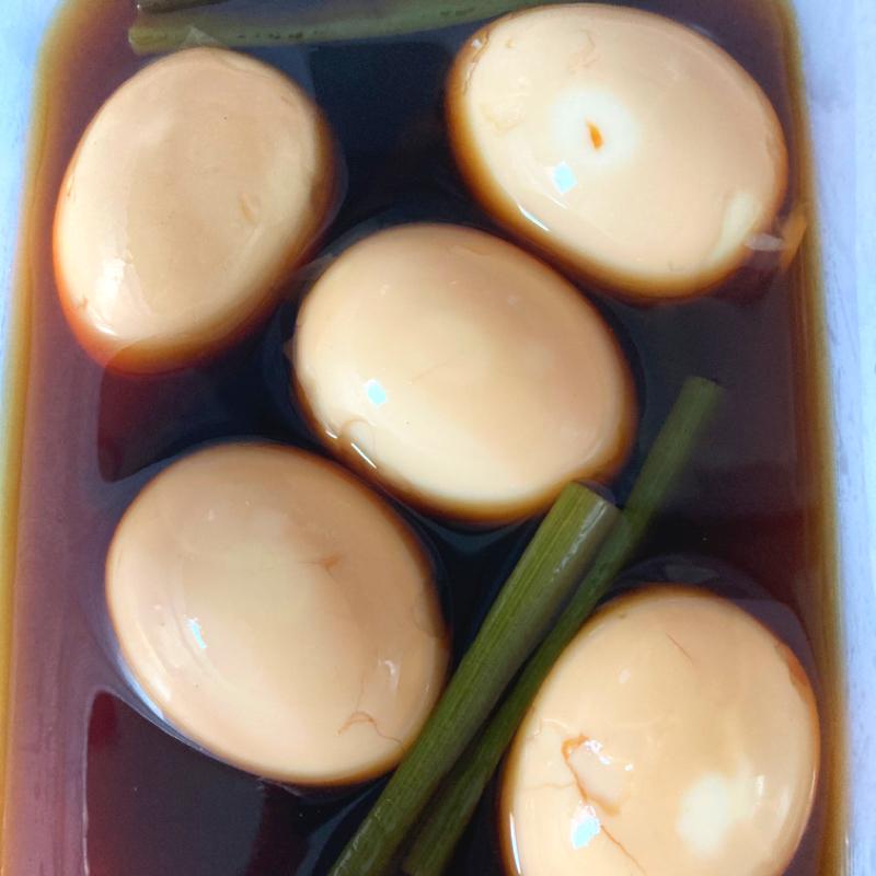 鍋で5分煮るだけ！時短で味染み「煮卵」のレシピ＆人気アレンジ - macaroni