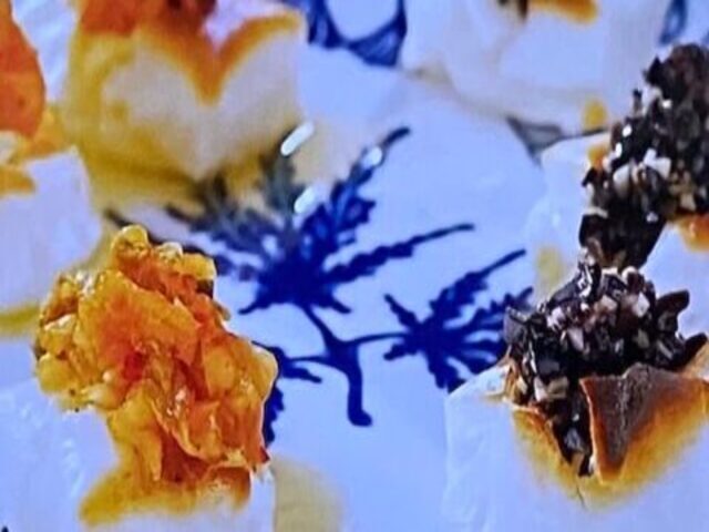 タサン志麻の田舎暮らし~冬~ タルティ フレット 厚みを半分にしたルブロッションチーズがそのまま!なんとも大胆な姿ですが、これがたっぷりのじゃがいもとチーズを楽しむサヴォワ地方の伝統料理です。タサン志麻の田舎暮らし伝説の家政婦タサン志麻さん志麻さん