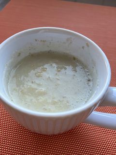 5分で腸活朝ごはん✨黒ごまバナナの豆乳スムージ