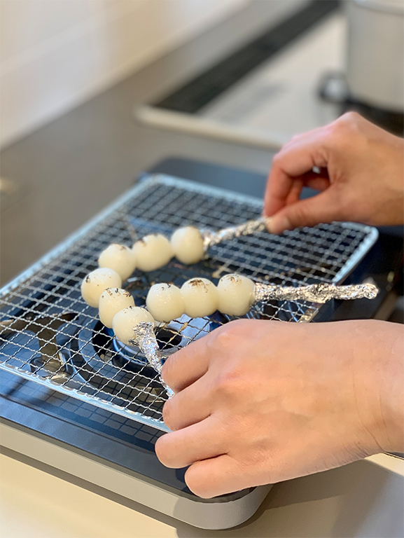 モチモチ♪みたらし焼き団子