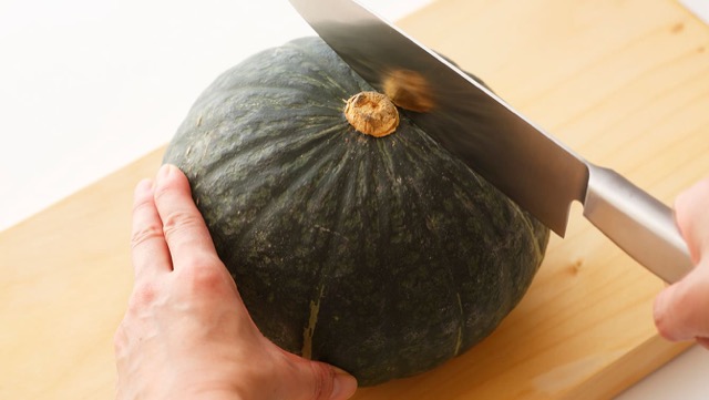 硬いかぼちゃを安全に切る方法！怪我をしてしまう前に必ずチェック