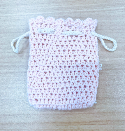 編み物 巾着 ポーチ かぎ針編みのシンプルな巾着 初心者さん向けの簡単な