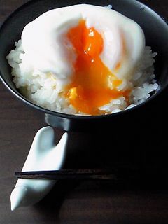 レンジで簡単！温泉卵の作り方