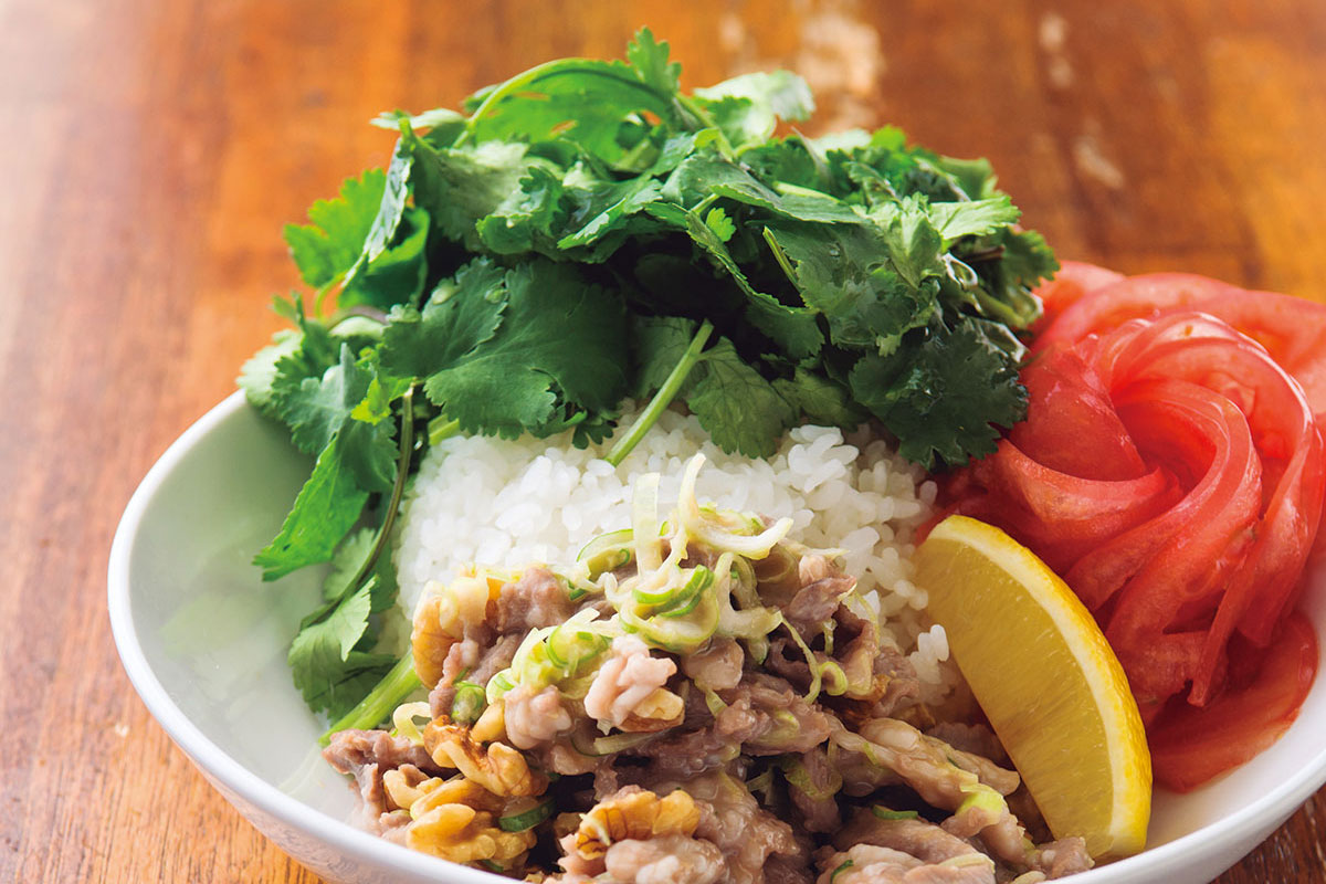 パクチーの美味しい食べ方生も加熱もペーストもみんなおすすめ！食・料理オリーブオイルをひとまわし