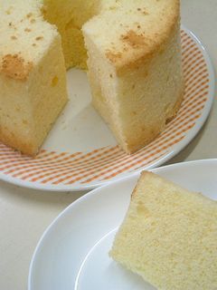 ジブリがいっぱい どんぐり共和国 公式. ⭐️再入荷⭐️ 銭婆の家で カオナシがケーキを食べる印象的なシーンが 小物入れになりました🍰4年ぶりの再入荷です。✨ . 小物入れ 千と千尋の神隠し ティータイム ￥7,480 7 19 土 再入荷。どんぐり共和国スタジオ