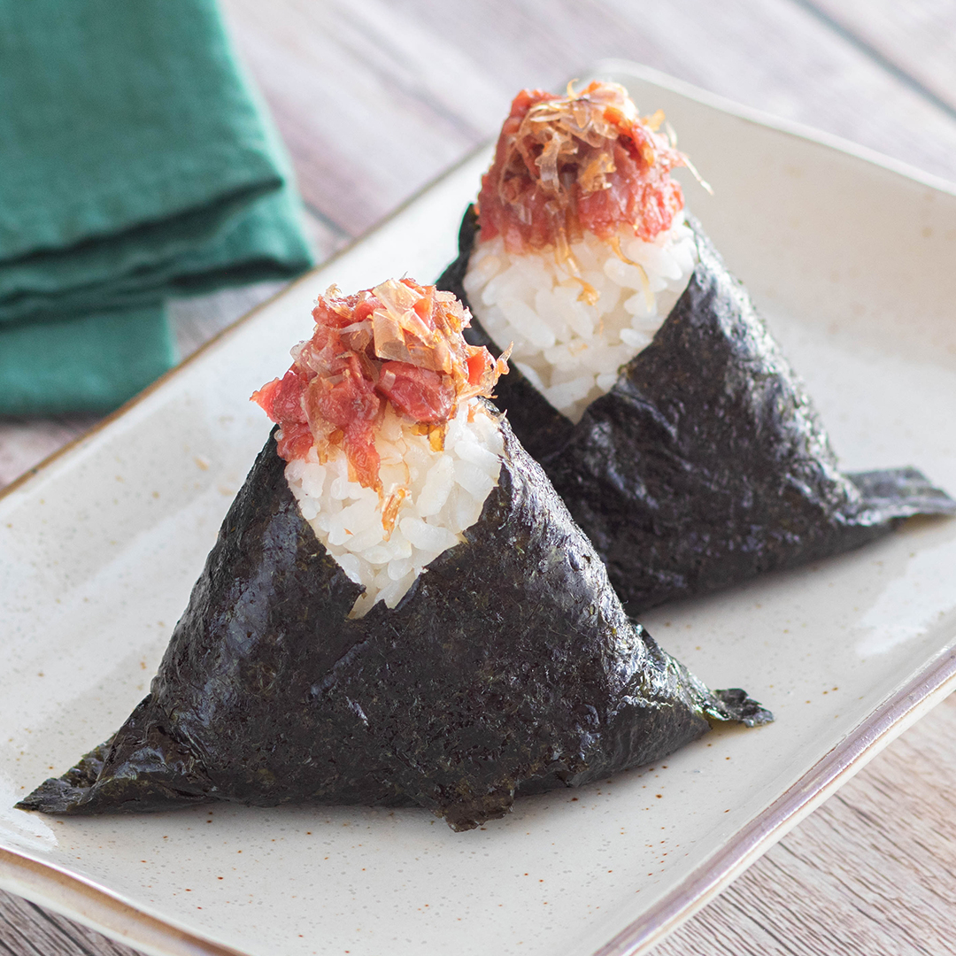 混ぜ込むだけ！白だしで簡単味付け！梅わかめおにぎりおにぎり梅わかめ