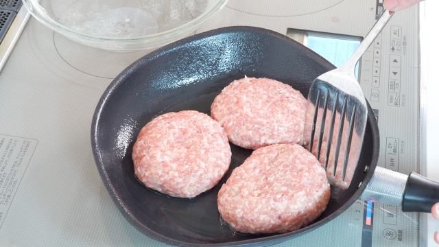 ハンバーグのタネの保存方法・日持ちは？冷蔵庫・冷凍どっちがいい？ ちそう