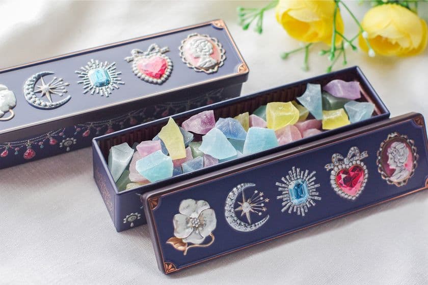 nittohblacktea.jpで 過去1番保存されたレシピ♪ 「紅茶の琥珀糖」日東紅茶スイーツレシピ は @nittohblacktea.jpから💕 材料4つでできる、簡単レシピです☕ シャリッとした食感で紅茶の風味が口いっぱいに広がります✨ 💎紅茶の琥珀糖💎材料デイリークラブ