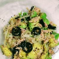 「かつおとアボカドのピリ辛ねぎあえ」の献立