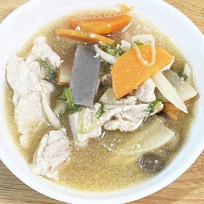 ホットクックで豚汁。キャベツ山盛りで絶品でしたホットクックは過重労働