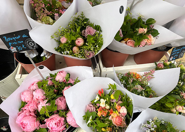 花を飾ろう、日常に彩りを。花の都パリの春。PARIS mag パリマグ