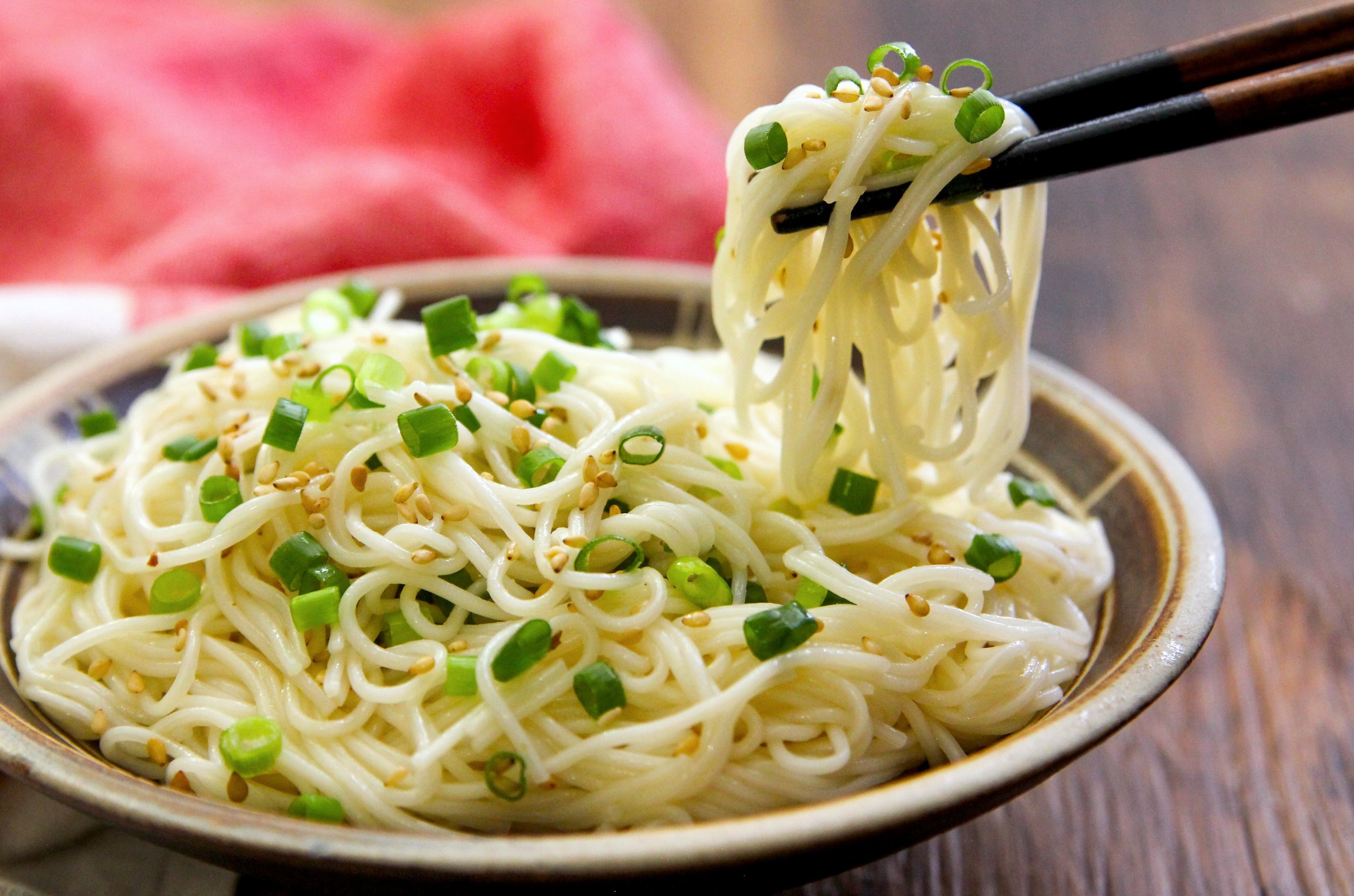 今週の新商品：セブンイレブン 食べやすい麦とろ丼やそうめんが登場。暑くなり始める季節のおともに 4 30～- 電撃オンライン