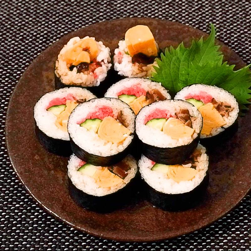 楽天市場 手巻き寿司セット プラスチック ふた付き しゃもじ付き手巻き寿司 食器 お皿 オードブル皿 パーティー 大皿 蓋付き 皿 仕切り小分け容器付き パーティー皿 大皿プレート そうめん 寿司: リビングート 楽天市場店