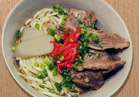 ヒハツ香る、沖縄そば