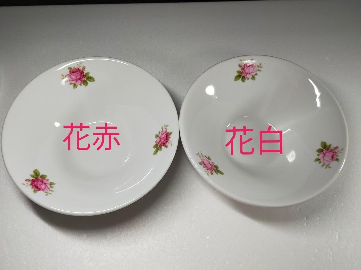 リースオムライス🎄, 他のかわいいお弁当はここから𐩢𐩺▷▷ @chyakobento , ダイソーのシリコン型を使って,クリスマスにぴったりなリースオムライスを, 作りました🧣, 自分好みに可愛くデコレーションしてね⸝⋆ ,材料 シリコン型4個分,ケチャップライス80g 20g 1個 , 卵4個, ブロッコリー 飾り用 , ケチャップ,使用グッズ ,