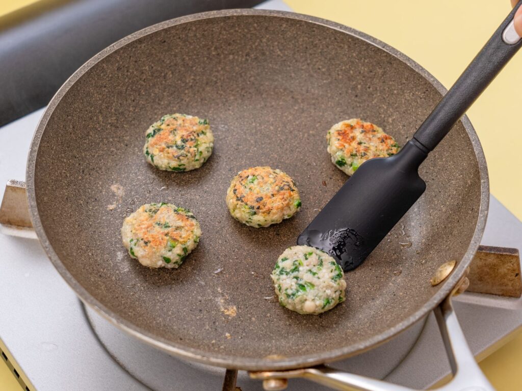 取り分け不要！豆腐ひじきハンバーグ離乳食完了期から食べられる手づかみごはんお料理部屋