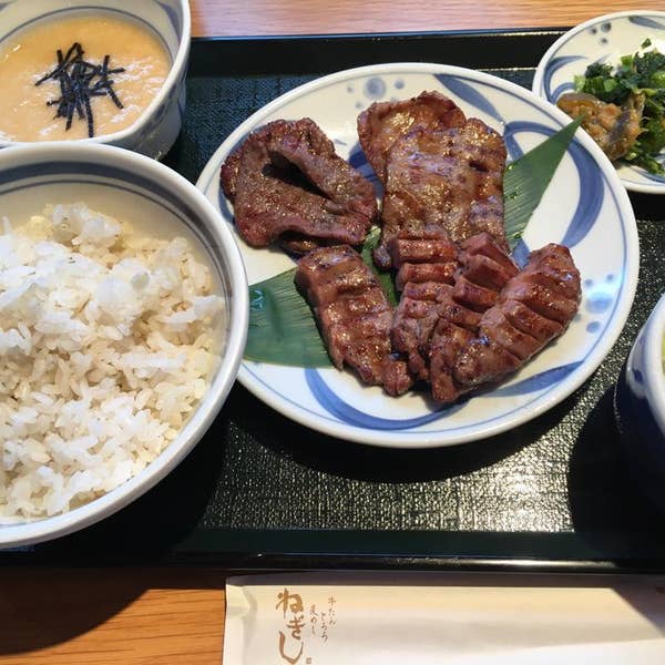 薄切り牛たん＆とろろでもち麦入りごはんがバクバク進む吉野家の「牛たん麦とろ御膳」を食べてみた - GIGAZINE