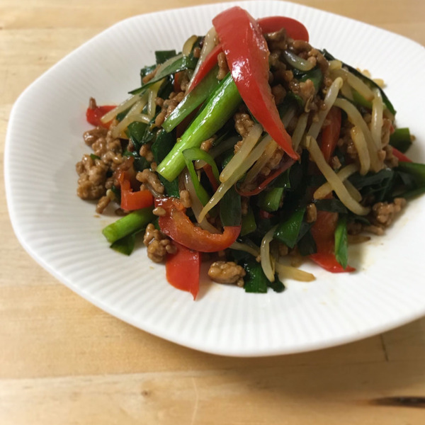 オイスターソースで♩ニラたっぷりの簡単炒め