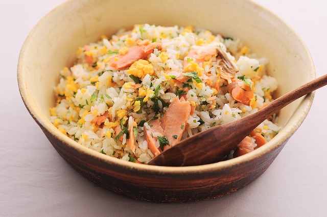 夏の一汁一菜献立レシピ 4水曜日「鮭レタスチャーハン 他」東京ガス ウチコト