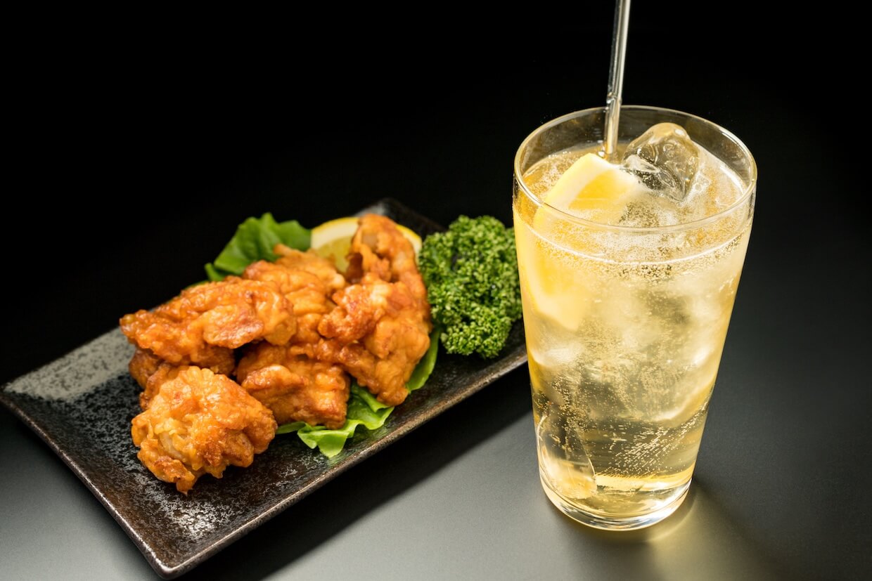 ハイボールに合う創作おつまみ「たけのことカマンベールのベーコン巻き」 家飲みおつまみレシピ