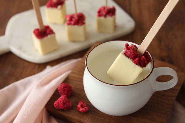 ホワイトチョコレートをドリンクに合わせる基本テクニック手づくりレシピお口の恋人 ロッテ