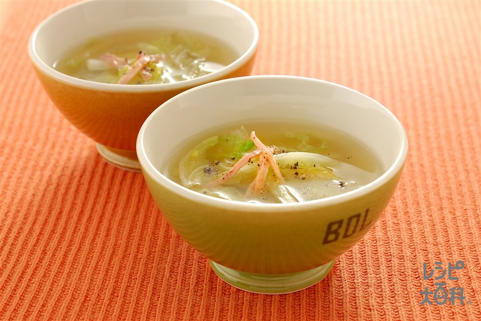 玉ねぎと人参のコンソメスープ