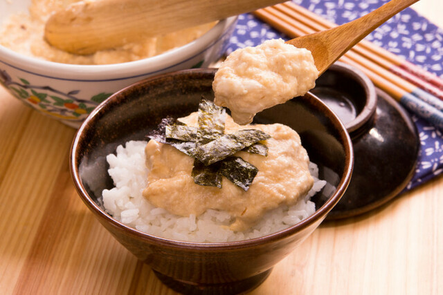 ステーキとろろ丼の献立