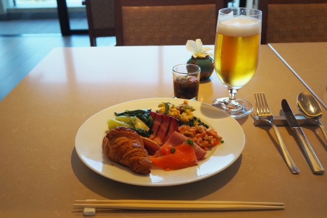 DAY2 ハイアットリージェンシー瀬良垣 クラブラウンジで朝食♪きつね、時々スノーマン