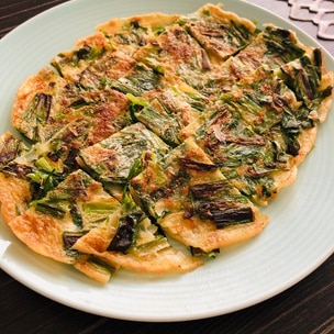 チヂミみたい？日本の郷土料理 長野名物にらせんべい レシピ・作り方 by にゃんざぶろう先生 - 楽天レシピ