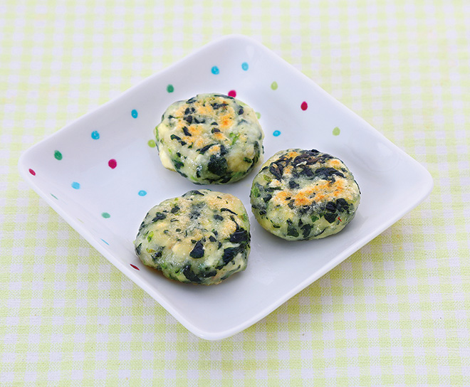 手にくっつかない手づかみレシピ れんこんもち １歳〜１歳６か月頃から管理栄養士監修トモニテ