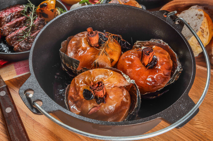 簡単で美味しい！ダッチオーブンで作る絶品キャンプ飯のレシピ10品HondaキャンプHonda公式サイト