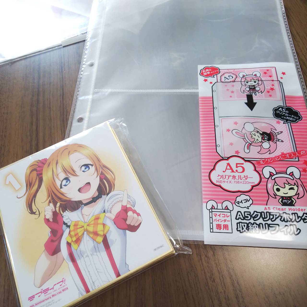 おすすめ!100均で買える缶バッジ収納汚部屋と住人のアニメ日和