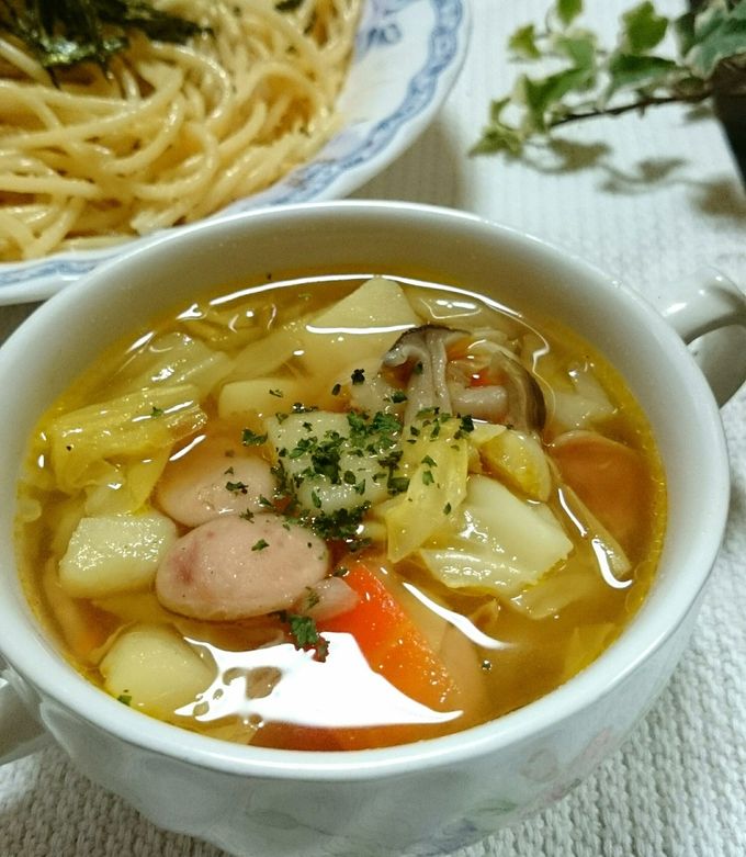 キャベツ他具沢山な☆簡単コンソメスープ☆ by まなげ☆クックパッド簡単おいしいみんなのレシピが392万品