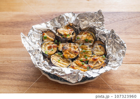 なすとしめじのホイル焼き＊作り方も後片付けも楽チンこどものうちから伝えたい 心と体をつくる 食育と料理〜一緒に食べたい行事食と季節を感じるごはん