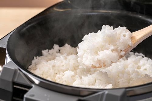 米をおいしく炊くには『アレ』を入れるだけでよかった 「超ふっくら」「これはよき」 – grapeグレイプ