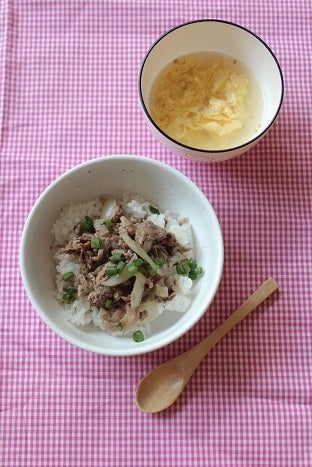 幼児食 1歳7ヶ月、2週目の記録：牛丼風の煮込みを大人とシェア。ひめくりおつまみレシピ