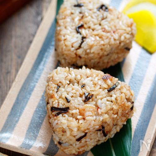 おいしすぎ簡単すぎ！子どもも喜ぶおかかチーズのオイルおにぎり