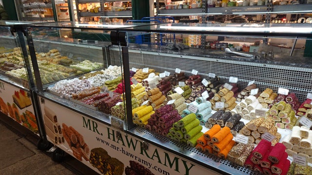 マーケット好き必見！ウィーンの市場ナッシュマルクトへ。行き方からいろんなお店をご紹介TRAVEL LOG