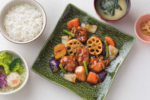 大戸屋が初の冷凍食品「鶏と野菜の黒酢あん」「デミハンバーグ」など8品発売、新たな事業の柱へ育成目指す2020年5月20日- エキサイトニュース