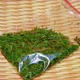 夏に収穫、乾燥させて保存。山椒の実でつくる“粉山椒”株式会社やまとわ