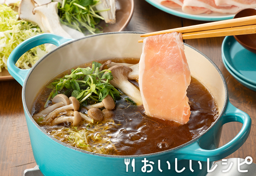 エバラ食品 公式このレシピがおいしそうと思ったら、コメント欄に🍲を投稿してください！. 包丁を使わない鍋レシピ！ .用意するのは、豚肉とカット野菜、「なべしゃぶ 」だけ！どれも10分でできます *^_^*. 「なべしゃぶ」のつゆにはうま味がギュッと凝縮