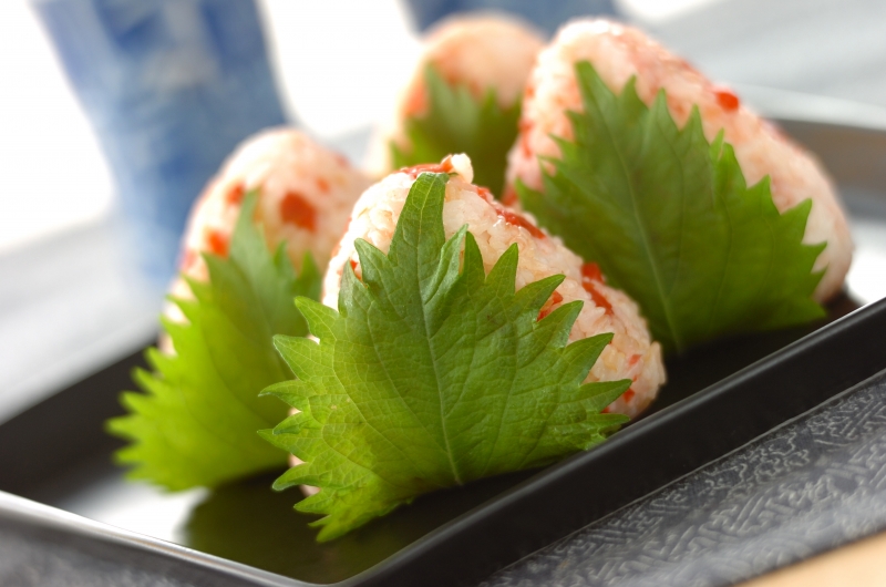 手軽に美味しい！梅肉アレンジおにぎりのレシピ🍙