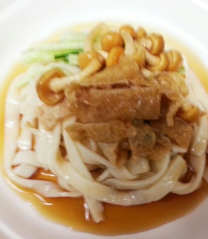 冷やしきつねうどん