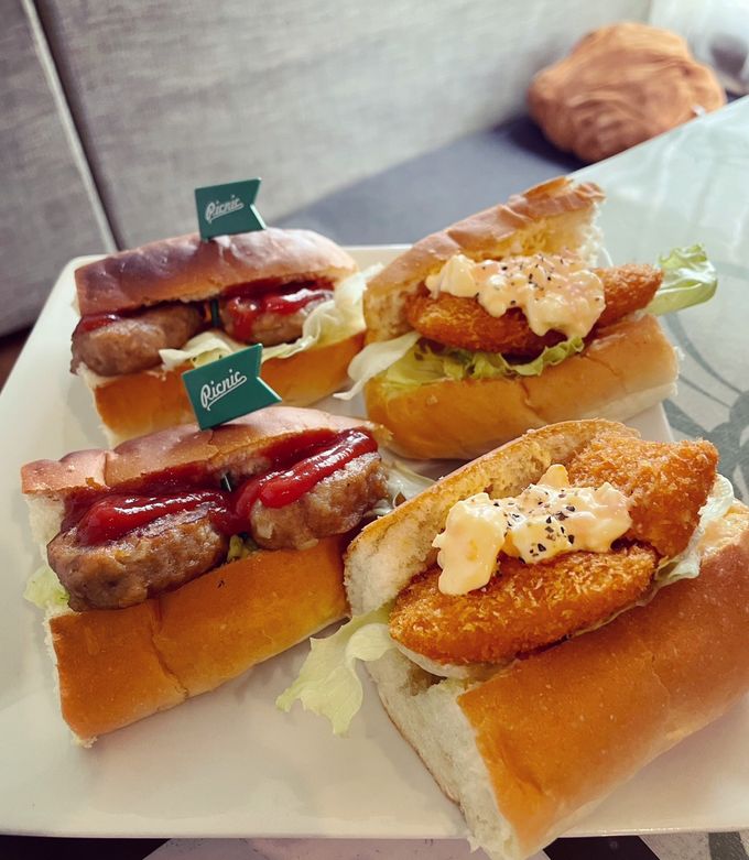 ロングライフフーズ しっとりコッペパン プレーン味 50袋入 7年長期保存 備蓄用パン 1本あたり415Kcalの豊富なエネルギ